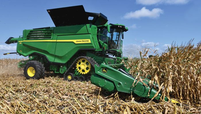 Deere showcases x9 combine at scaled back farm show