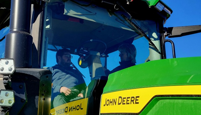 Farmer Mike plants cover crops!