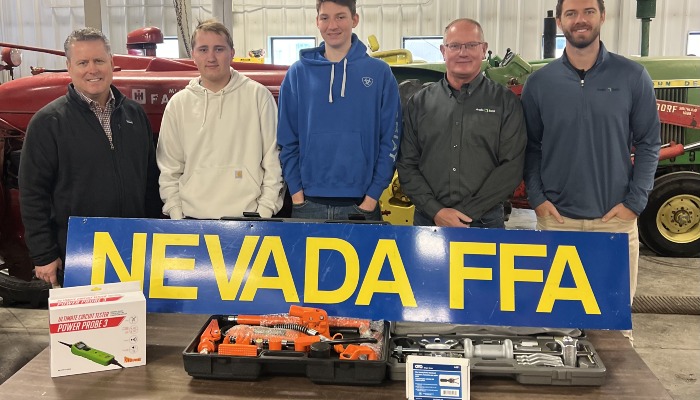 Availa Bank Donates Funds for Nevada FFA Ag Mechanics